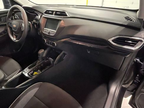 Used 2023 Chevrolet TrailBlazer LT image 26