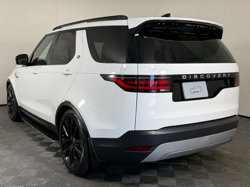 New 2026 Land Rover Discovery S image 4