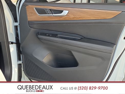 Used 2024 Volkswagen Atlas SE AWD/4WD image 20