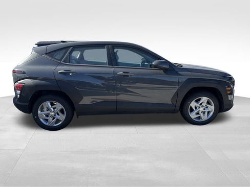 New 2026 Hyundai Kona SE image 8