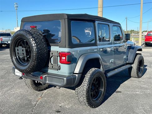 Used 2024 Jeep Wrangler Sport S image 5