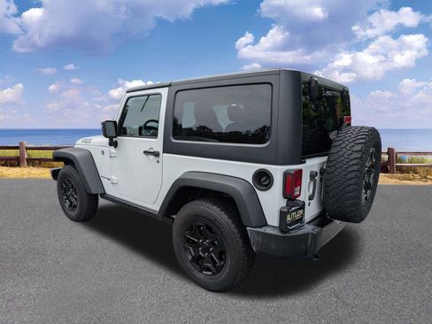 Used 2018 Jeep Wrangler Sport AWD/4WD image 6