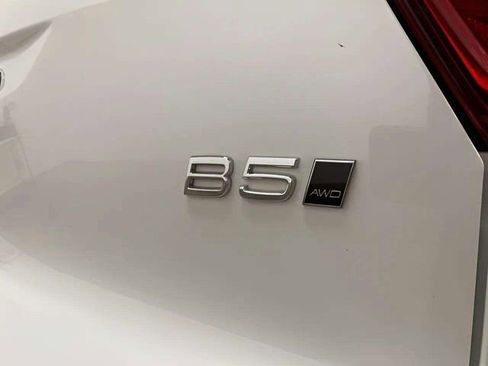 Used 2025 Volvo XC40 B5 Plus image 78