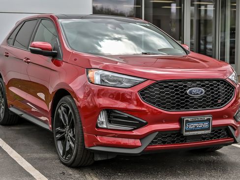 Used 2020 Ford Edge ST w/ Equipment Group 401A AWD/4WD image 12
