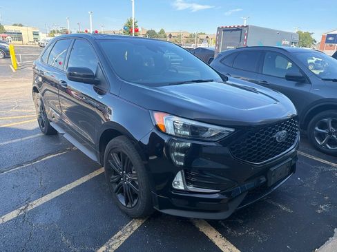 Used 2021 Ford Edge ST-Line w/ Class II Trailer Tow Package AWD/4WD image 3