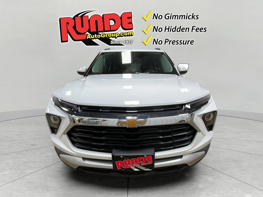 Used 2025 Chevrolet TrailBlazer LT AWD/4WD image 9