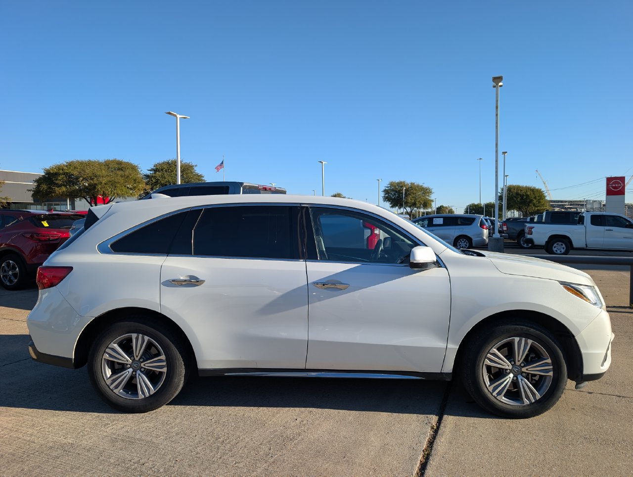 Used 2020 Acura MDX SH-AWD image 3