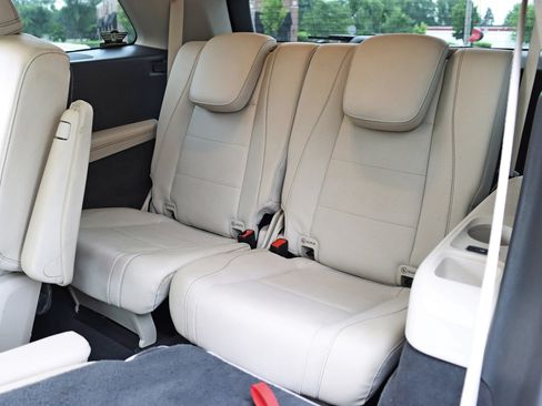 Used 2020 Mercedes-Benz GLS 450 4MATIC image 37