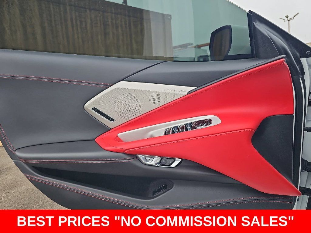 Used 2022 Chevrolet Corvette Stingray Premium Conv w/ Z51 Performance Package RWD image 27
