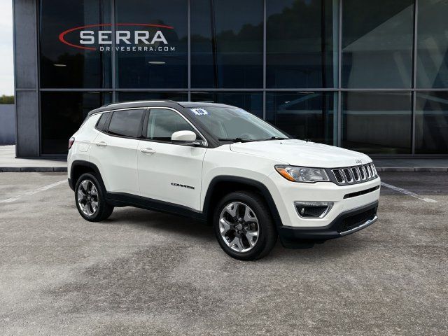 Used 2018 Jeep Compass Limited w/ Navigation Group AWD/4WD image 4