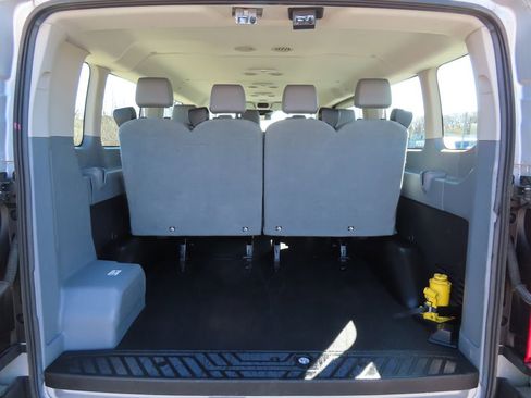 Used 2019 Ford Transit 350 XL image 10