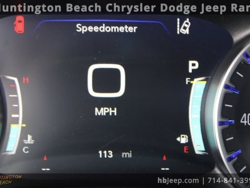 Used 2026 Chrysler Pacifica Select image 22