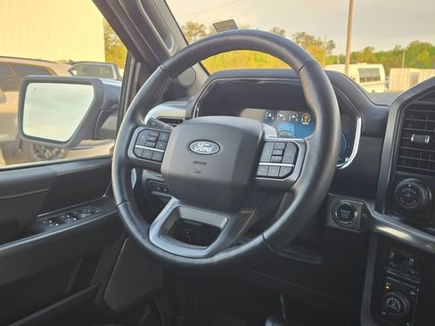 Used 2024 Ford F150 Lariat w/ FX4 Off-Road Package image 39