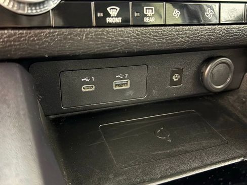 Used 2024 Mitsubishi Outlander SE image 32