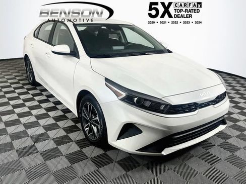 Used 2023 Kia Forte LXS FWD image 1