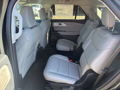 New 2026 Ford Explorer Active w/ Active Comfort Package RWD image 11