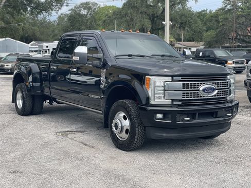 Used 2017 Ford F350 Platinum w/ Platinum Ultimate Package AWD/4WD image 10