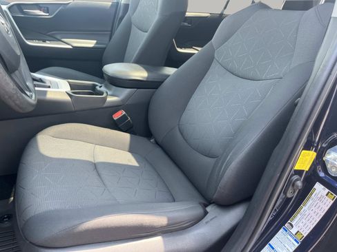 Used 2020 Toyota RAV4 XLE w/ Convenience Package AWD/4WD image 28