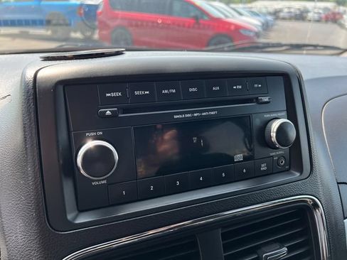 Used 2015 Dodge Grand Caravan SE w/ Quick Order Package 29E SE FWD image 18