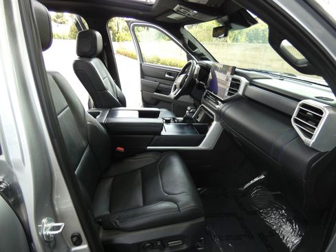 Used 2024 Toyota Tundra Platinum image 22