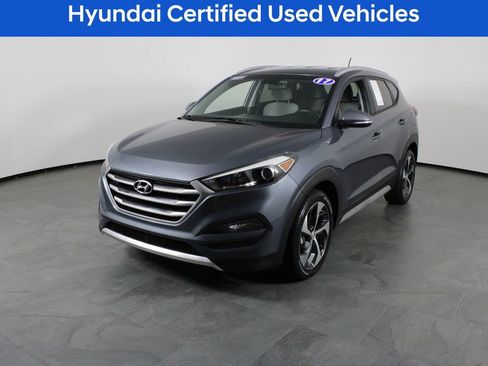 Used 2017 Hyundai Tucson Sport image 2