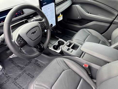 New 2025 Ford Mustang Mach-E Premium image 9