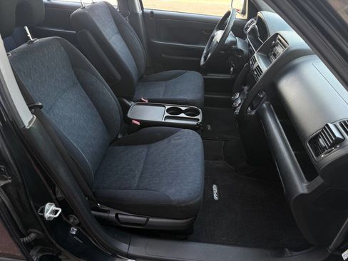 Used 2006 Honda CR-V LX image 9