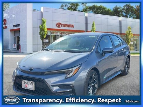 Certified 2023 Toyota Corolla SE image 4