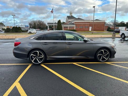 Used 2020 Honda Accord Sport image 8
