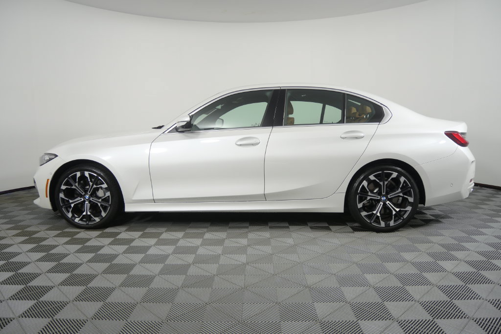 Certified 2025 BMW 330i Sedan RWD image 7