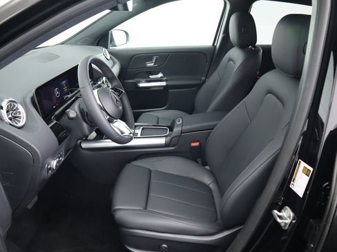 Certified 2025 Mercedes-Benz GLA 250 image 19