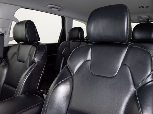 Used 2023 Kia Telluride S FWD image 14