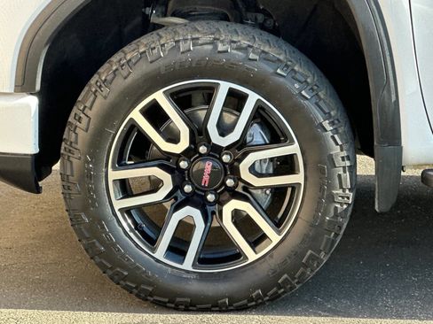 Certified 2024 GMC Sierra 1500 AT4 w/ Technology Package AWD/4WD image 26