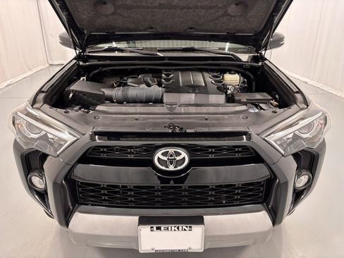 Used 2019 Toyota 4Runner TRD Off-Road Premium image 28