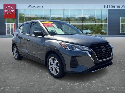 Certified 2025 Nissan Kicks Play S FWD image 3