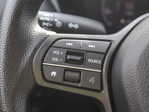 Used 2023 Honda HR-V LX image 32