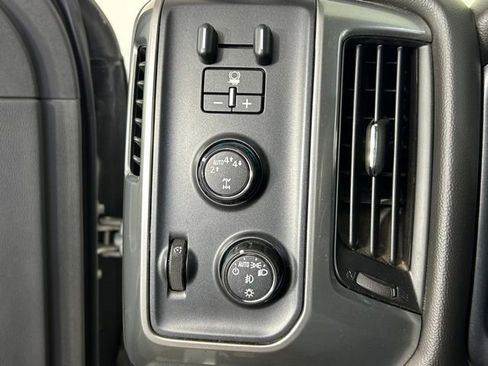 Used 2018 Chevrolet Silverado 1500 LT w/ All Star Edition AWD/4WD image 26