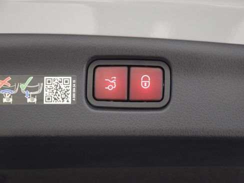 Used 2024 Mercedes-Benz C 36 AMG S image 31