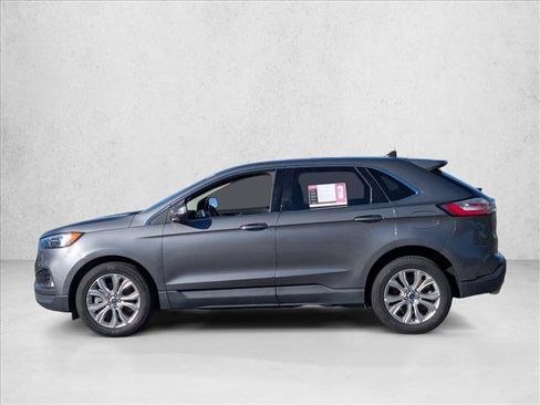 Used 2022 Ford Edge Titanium image 9