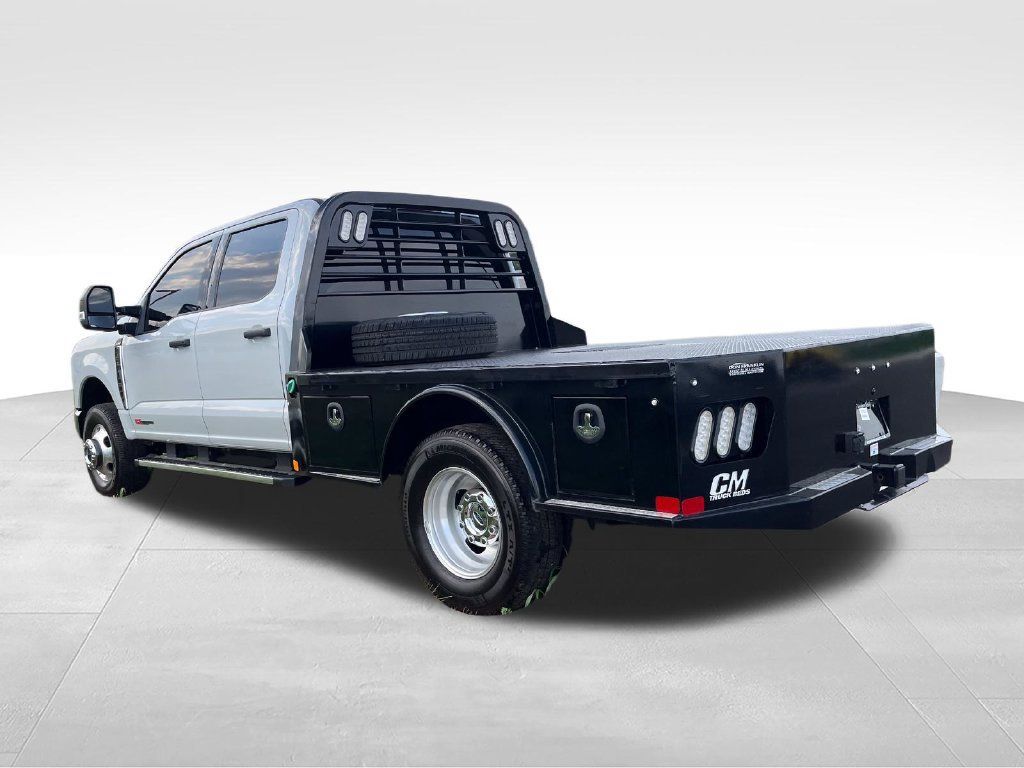 Used 2025 Ford F350 XLT AWD/4WD image 3