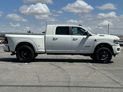 Used 2021 RAM 3500 Laramie AWD/4WD image 2