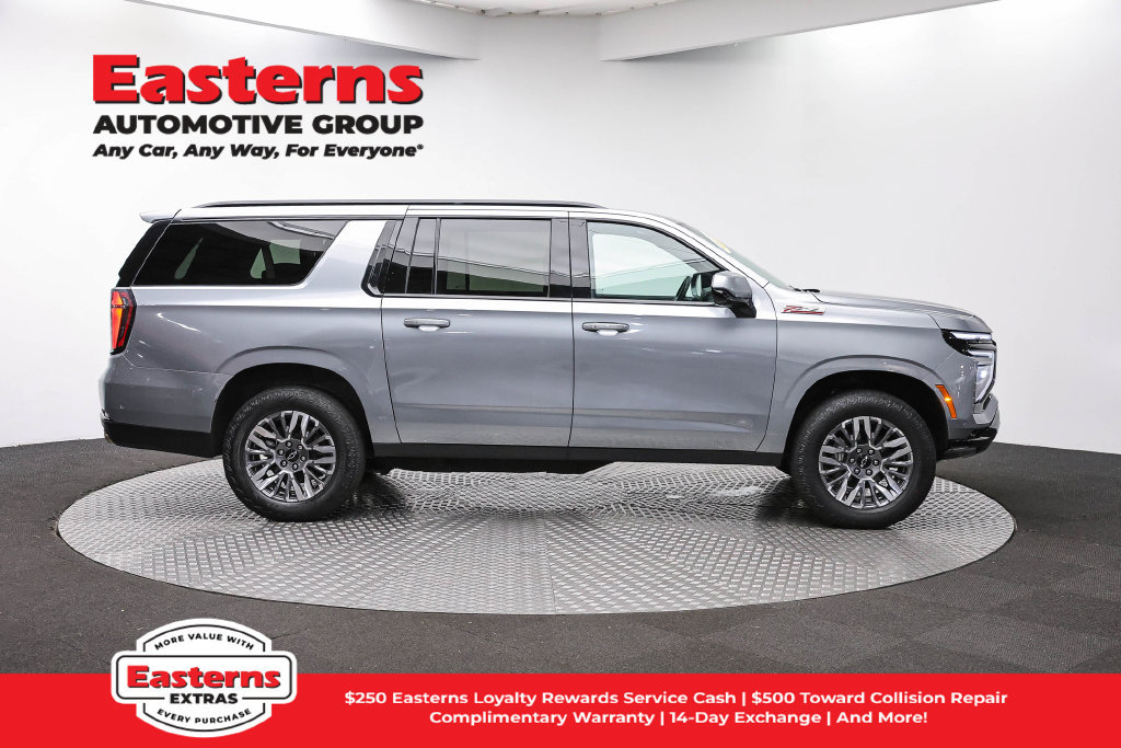 Used 2025 Chevrolet Suburban Z71 AWD/4WD image 5