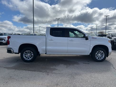 Used 2023 Chevrolet Silverado 1500 LT AWD/4WD image 4