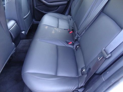 Used 2025 MAZDA MAZDA3 s FWD image 11