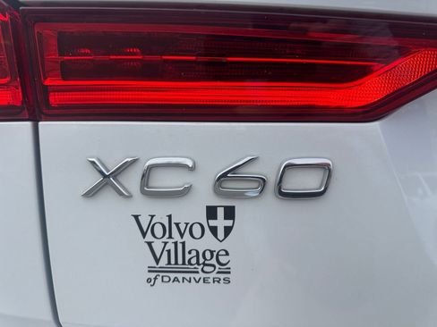 Certified 2023 Volvo XC60 B5 Plus AWD/4WD image 10