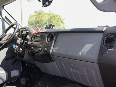 Used 2019 Ford F650 2WD Regular Cab Super Duty image 26