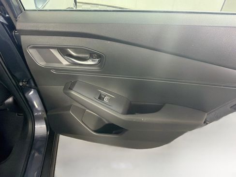 Used 2025 Honda Accord LX image 27