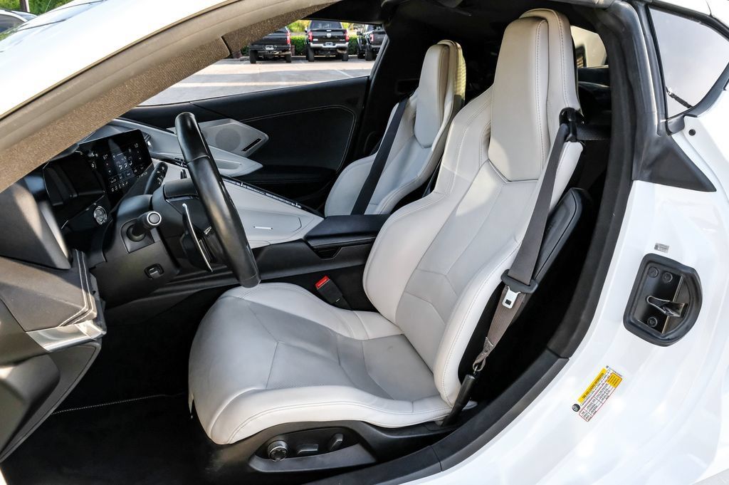 Used 2020 Chevrolet Corvette Stingray Preferred Cpe w/ 2LT Preferred Equipment Group RWD image 32