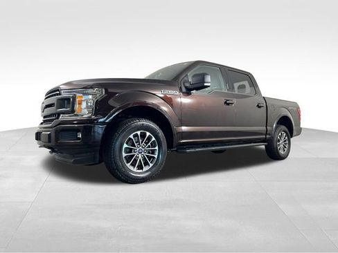 Used 2020 Ford F150 XLT w/ Equipment Group 302A Luxury AWD/4WD image 2