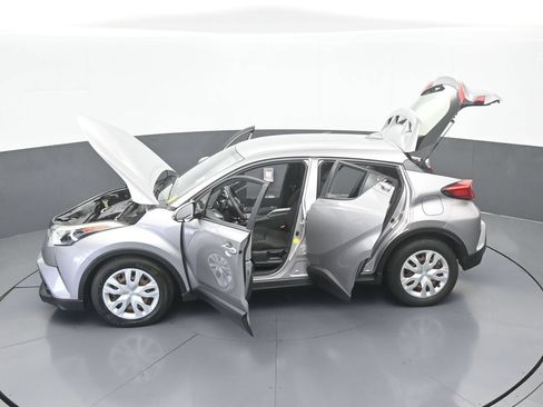 Used 2019 Toyota C-HR LE FWD image 58